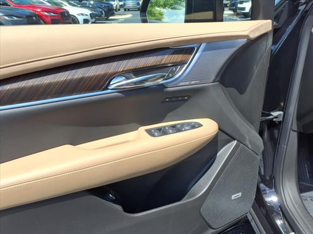 used 2025 Cadillac XT6 car, priced at $66,900