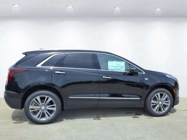 new 2025 Cadillac XT5 car, priced at $56,190