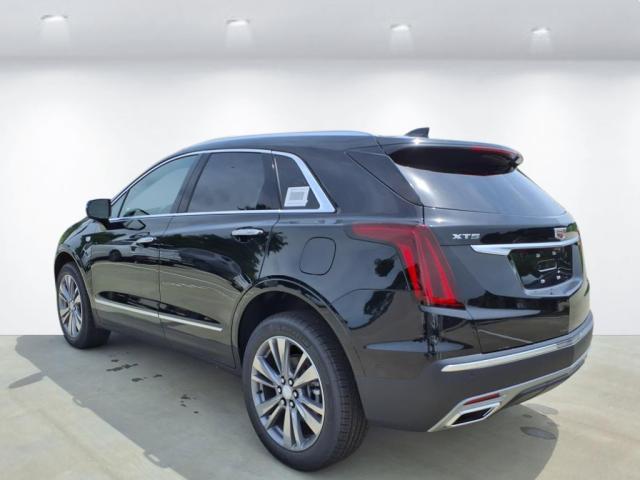 new 2025 Cadillac XT5 car, priced at $56,190