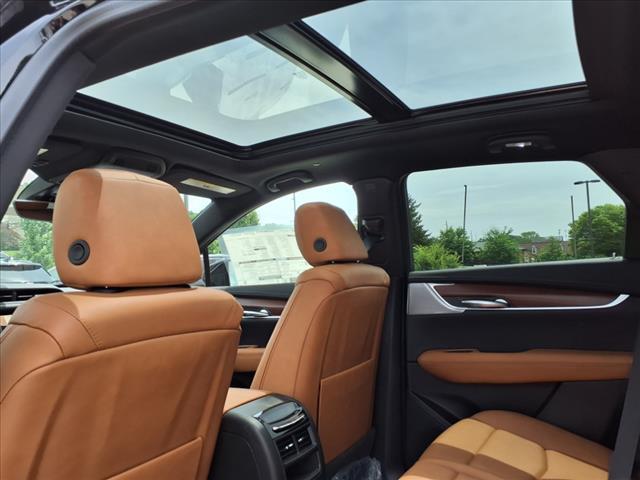 new 2025 Cadillac XT5 car, priced at $56,190