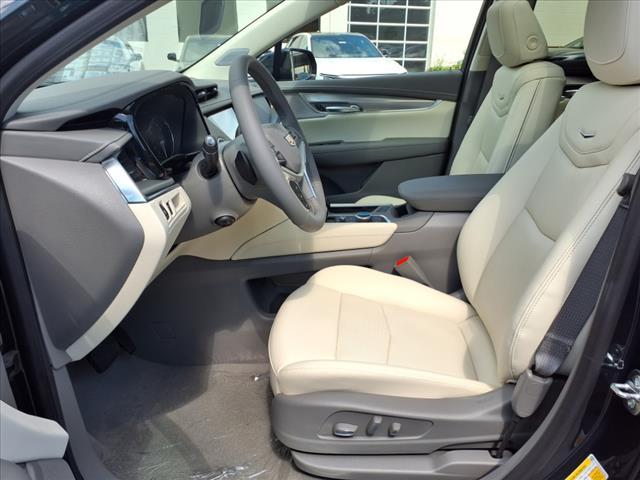 new 2025 Cadillac XT5 car, priced at $56,915