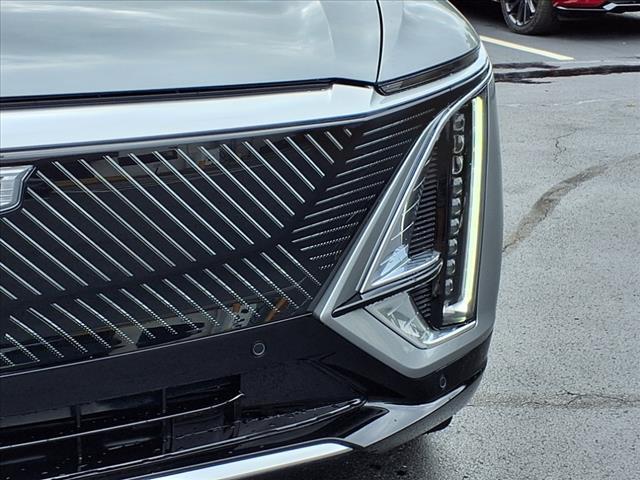 new 2025 Cadillac LYRIQ car, priced at $65,090