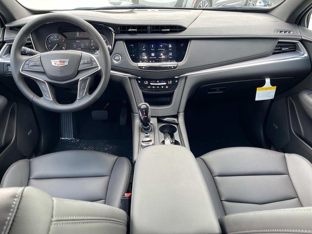 new 2025 Cadillac XT5 car, priced at $47,015