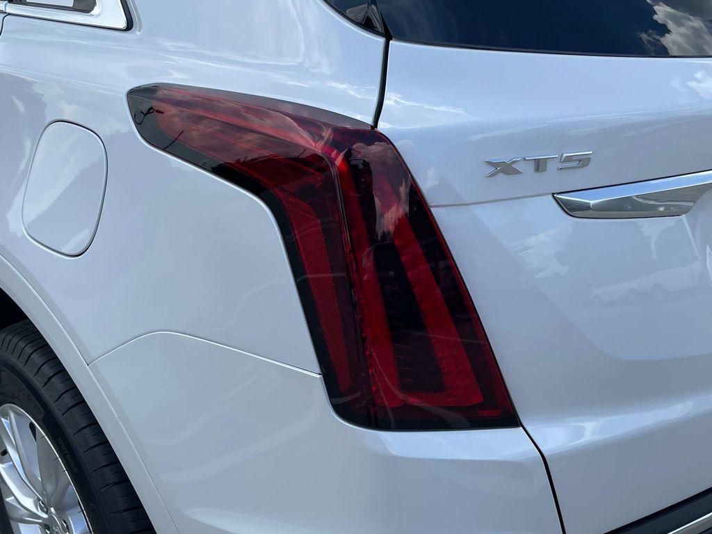 new 2025 Cadillac XT5 car, priced at $47,015