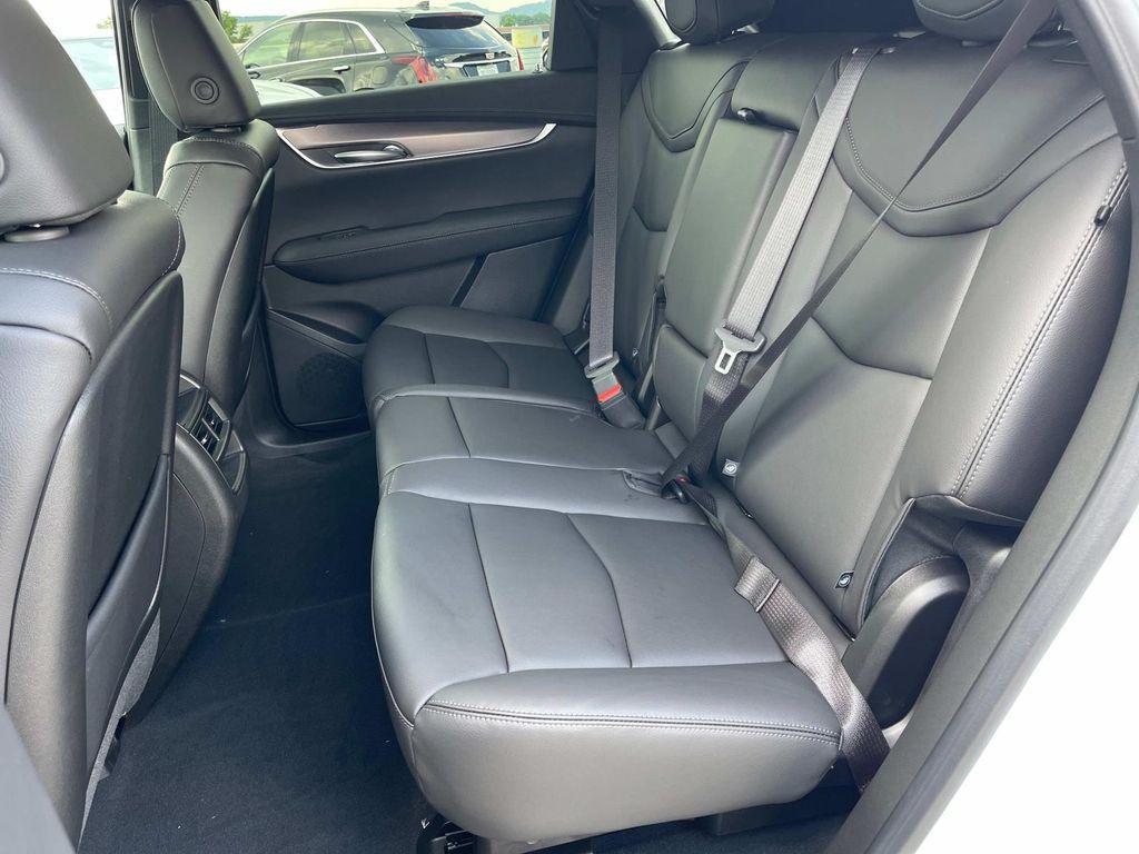 new 2025 Cadillac XT5 car, priced at $47,015