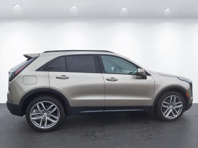 used 2022 Cadillac XT4 car, priced at $32,900