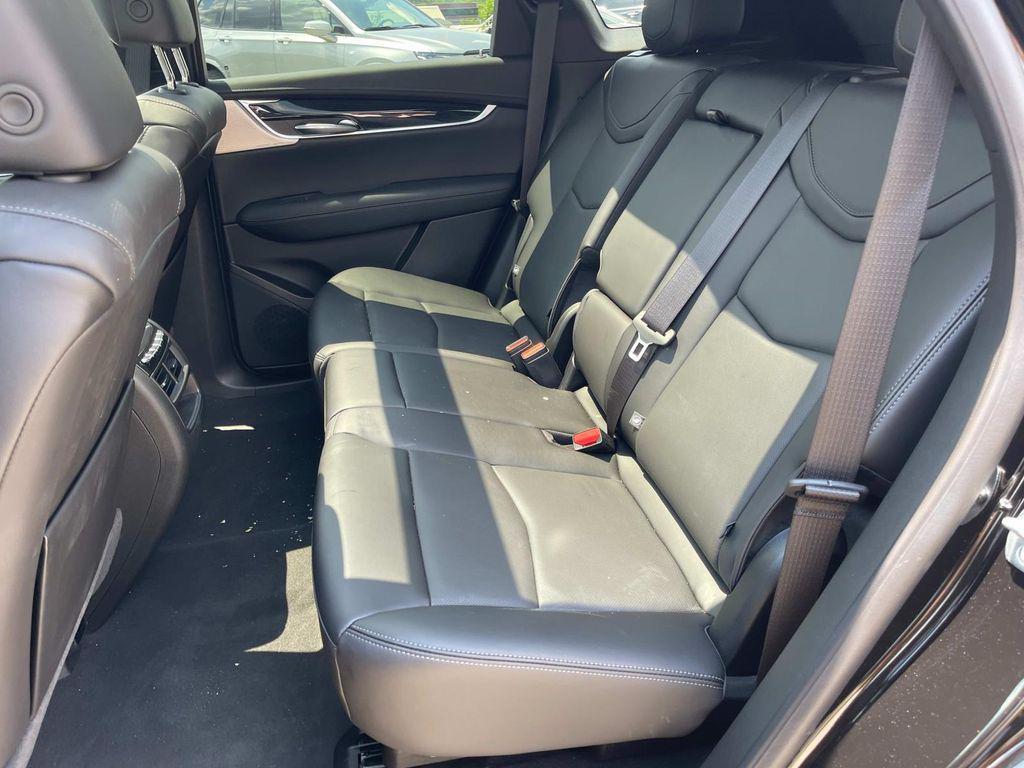 new 2025 Cadillac XT5 car, priced at $56,190