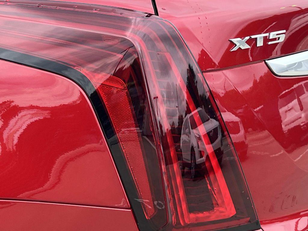 new 2025 Cadillac XT5 car, priced at $57,790