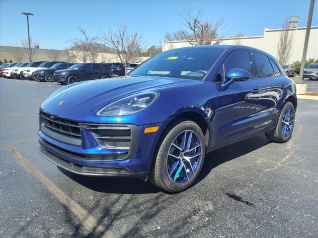 used 2022 Porsche Macan car