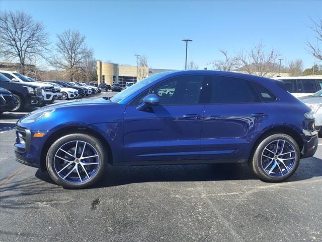 used 2022 Porsche Macan car