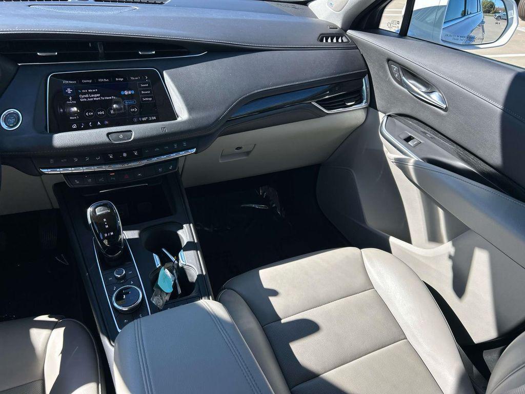 used 2020 Cadillac XT4 car, priced at $22,799