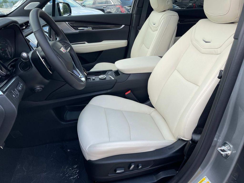 new 2025 Cadillac XT6 car, priced at $67,840