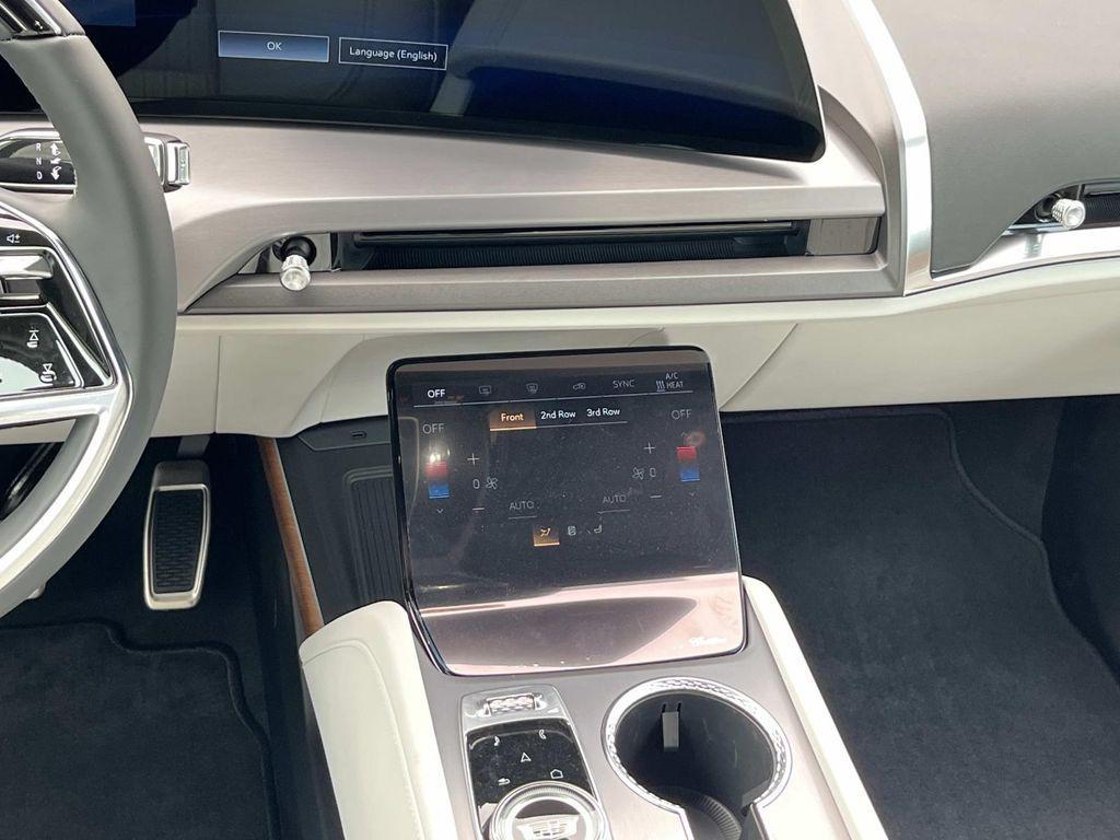 new 2026 Cadillac VISTIQ car, priced at $81,015