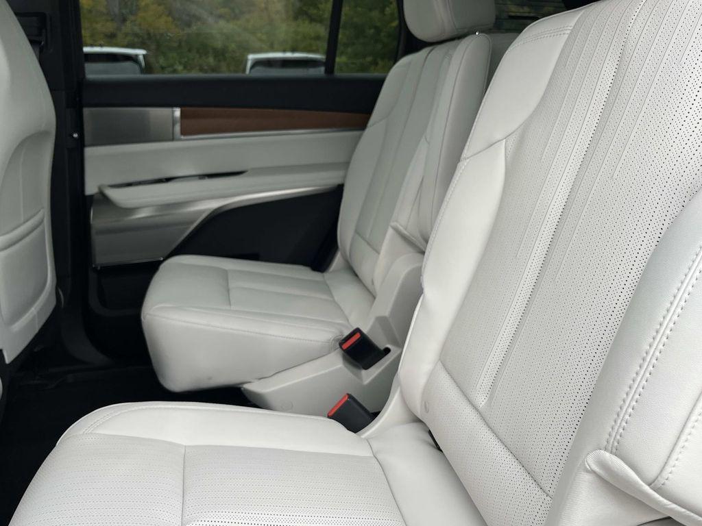 new 2026 Cadillac VISTIQ car, priced at $81,015