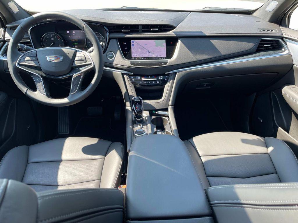 new 2025 Cadillac XT5 car, priced at $55,565