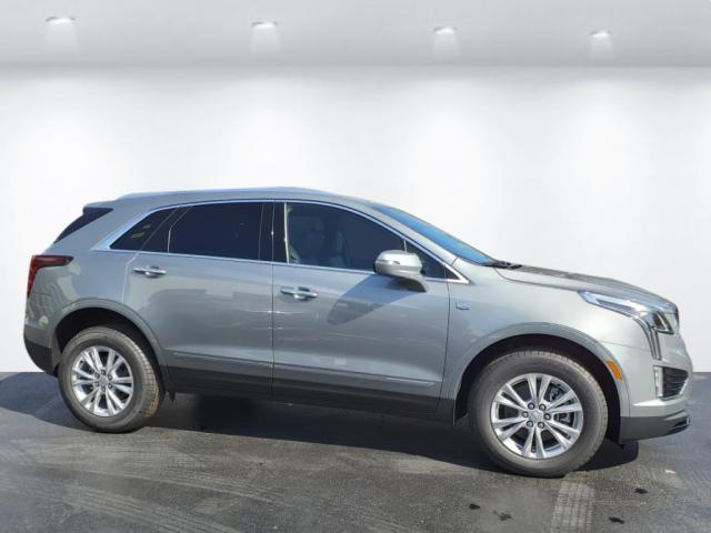 new 2025 Cadillac XT5 car, priced at $45,690