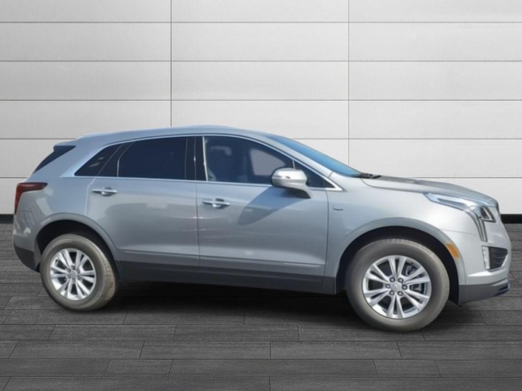 new 2025 Cadillac XT5 car, priced at $45,690