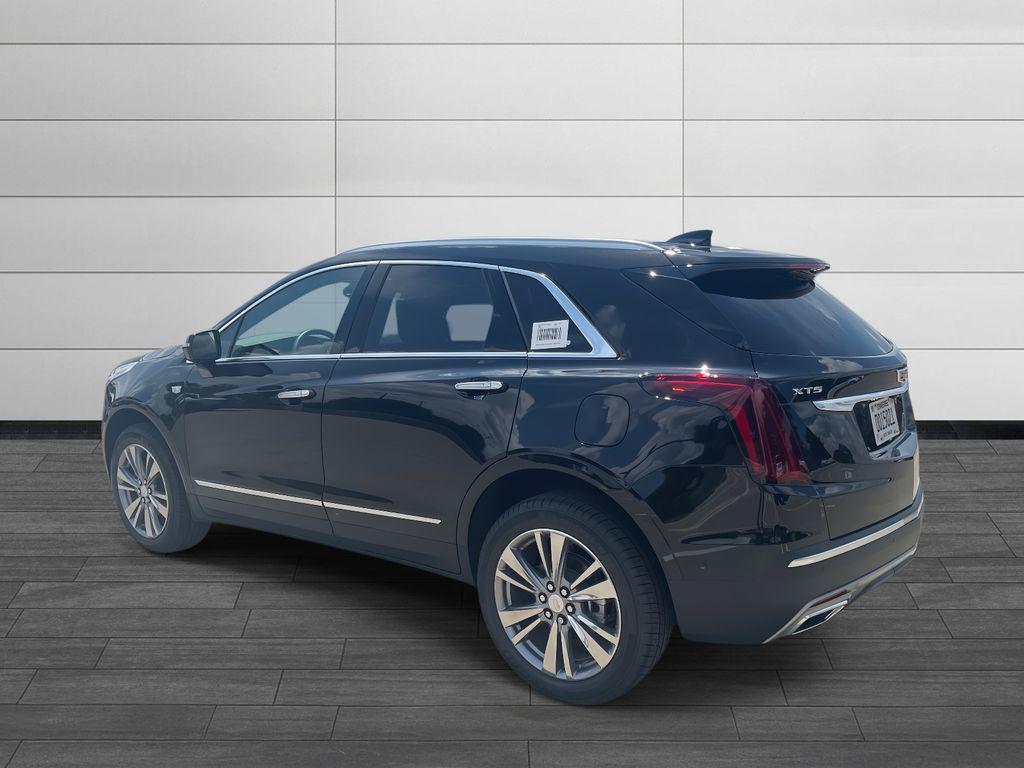 new 2025 Cadillac XT5 car, priced at $56,190