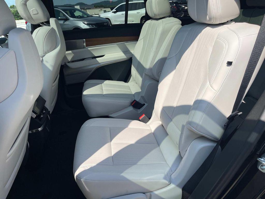 new 2026 Cadillac VISTIQ car, priced at $81,015