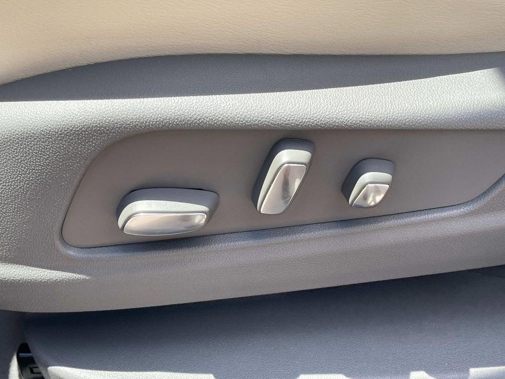 new 2025 Cadillac XT6 car, priced at $63,965