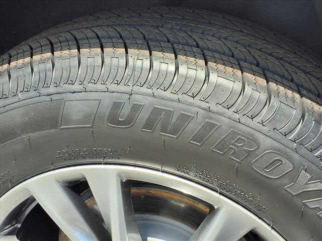 used 2023 Cadillac XT5 car, priced at $41,990