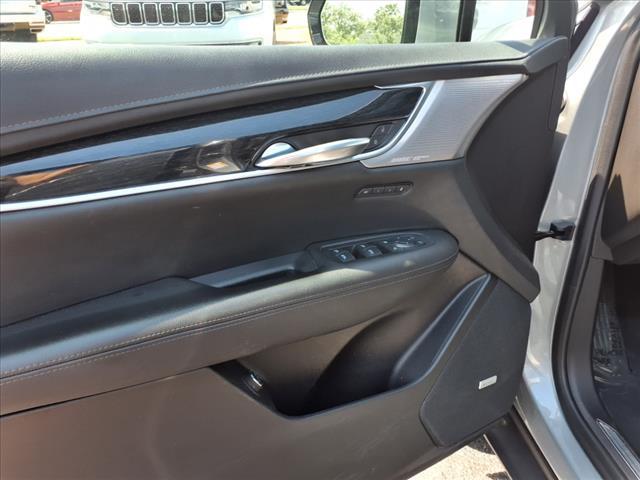 used 2023 Cadillac XT5 car, priced at $41,990