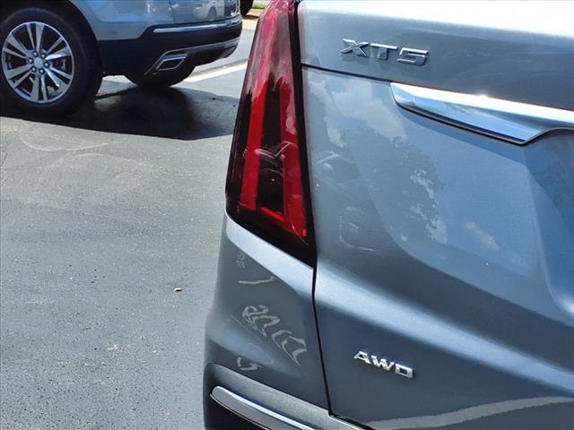 used 2023 Cadillac XT5 car, priced at $41,990