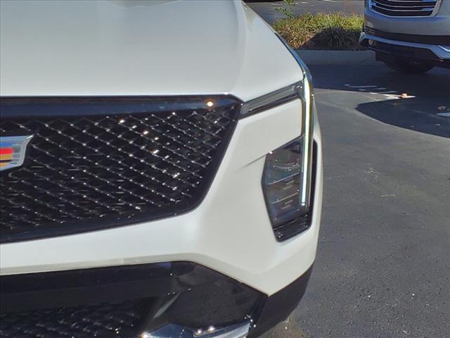 new 2025 Cadillac XT4 car, priced at $49,990