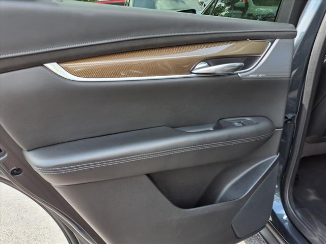 used 2020 Cadillac XT5 car, priced at $26,900