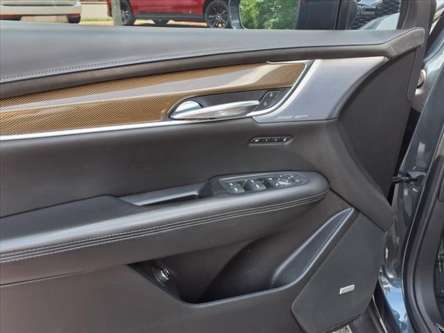 used 2020 Cadillac XT5 car, priced at $26,900