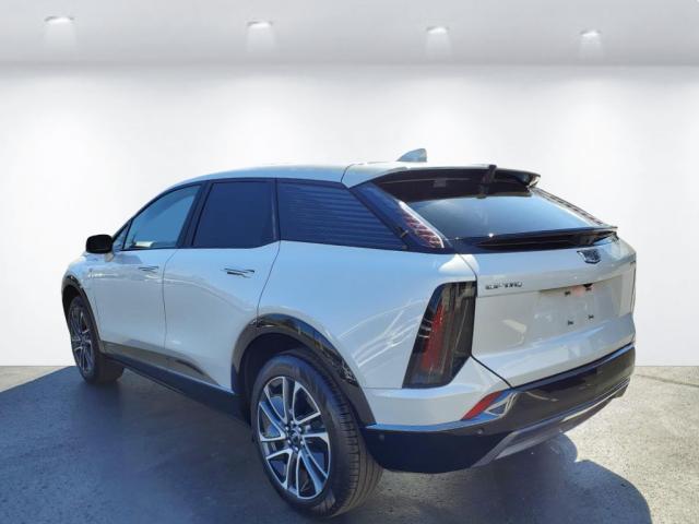 new 2025 Cadillac OPTIQ car, priced at $56,215