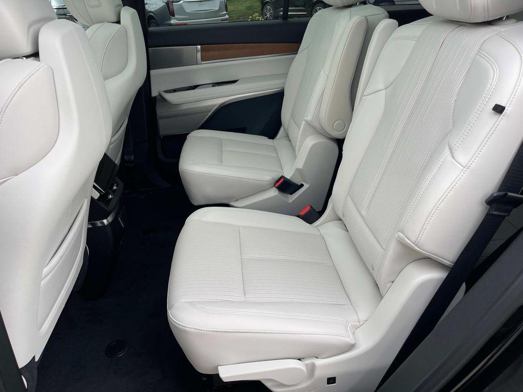new 2026 Cadillac VISTIQ car, priced at $80,515