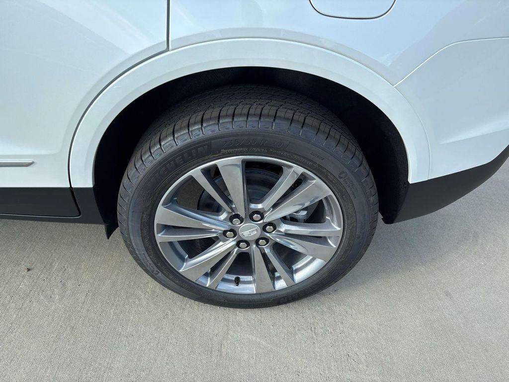 new 2025 Cadillac XT5 car, priced at $54,515