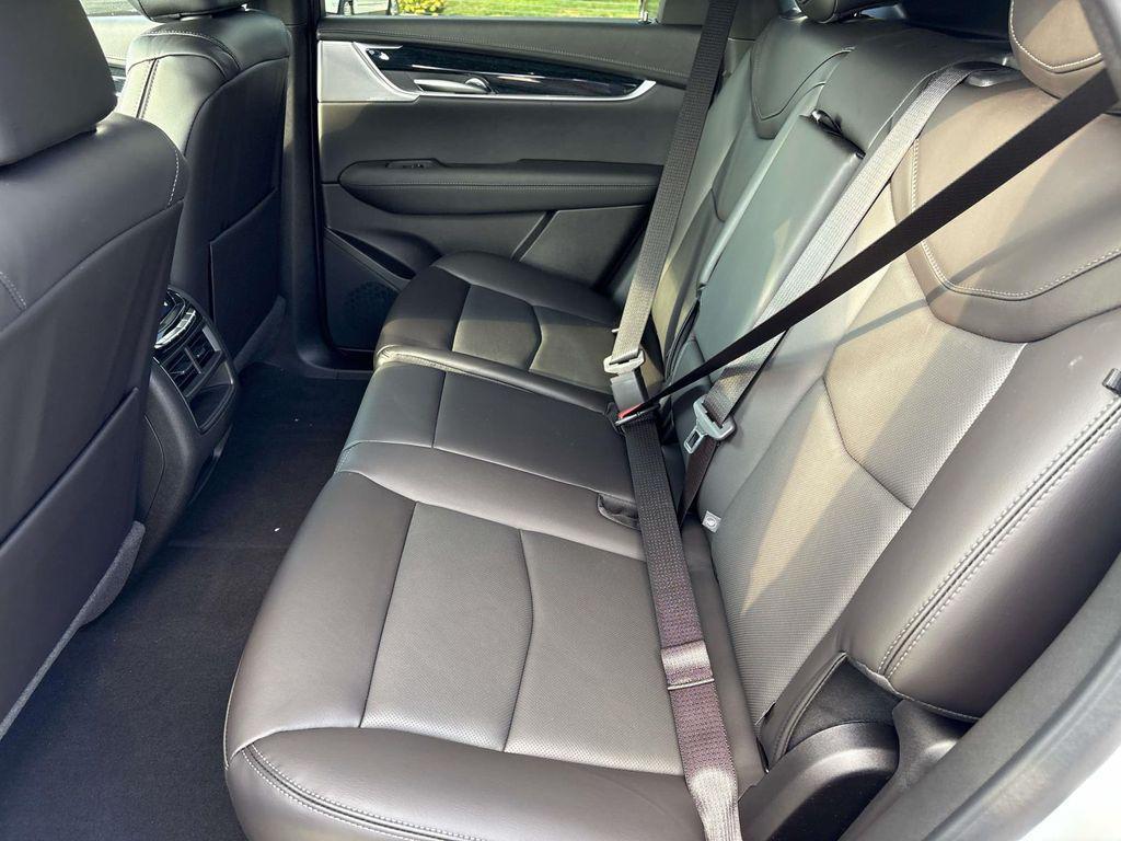 new 2025 Cadillac XT5 car, priced at $54,515