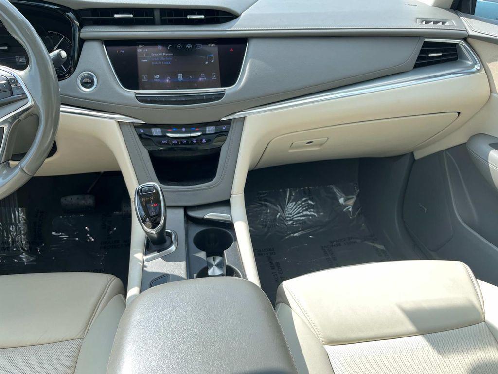 used 2018 Cadillac XT5 car, priced at $17,875
