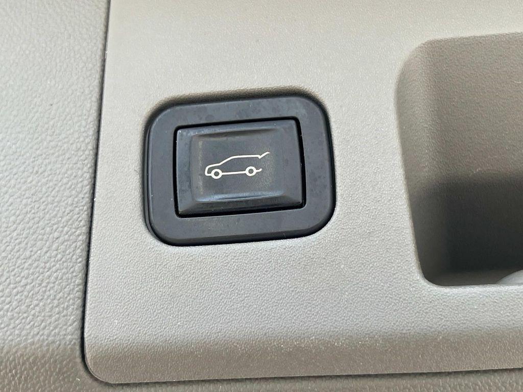 used 2018 Cadillac XT5 car, priced at $17,875