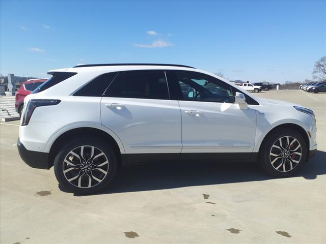 new 2025 Cadillac XT5 car, priced at $62,690