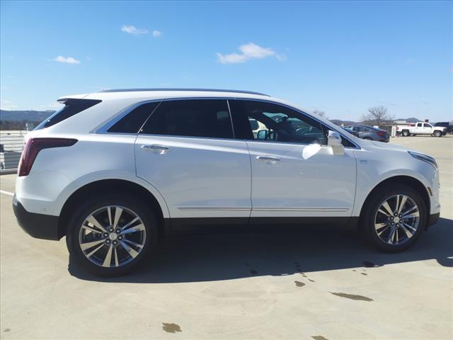 new 2025 Cadillac XT5 car, priced at $56,490