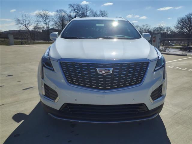 new 2025 Cadillac XT5 car, priced at $56,490