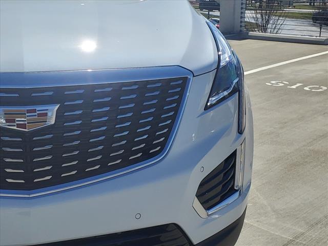 new 2025 Cadillac XT5 car, priced at $56,490