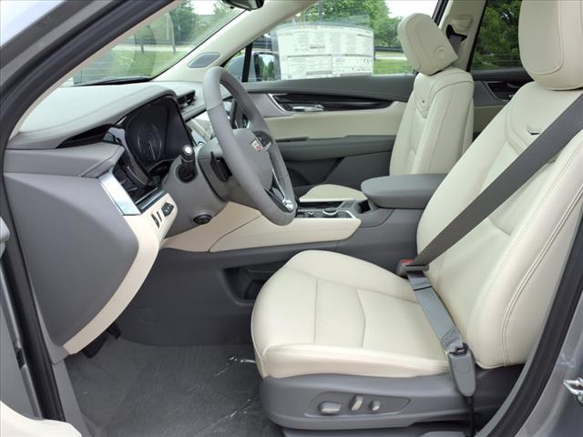 new 2025 Cadillac XT6 car, priced at $61,940