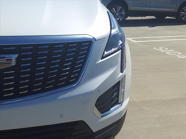 new 2025 Cadillac XT5 car, priced at $46,915