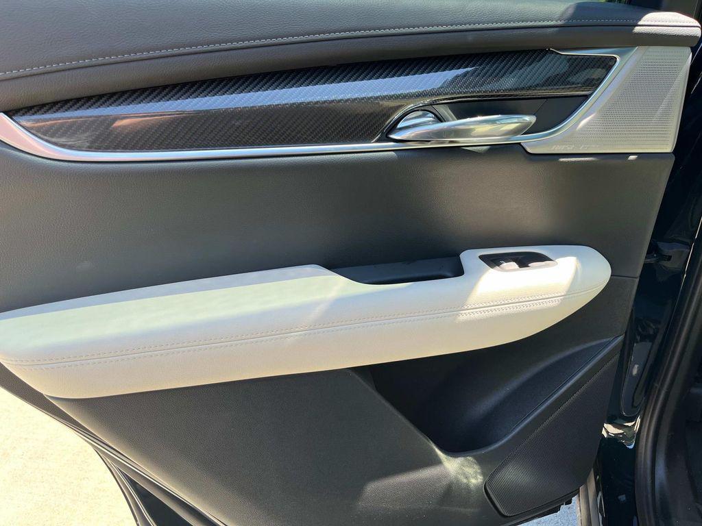 new 2025 Cadillac XT6 car, priced at $67,265