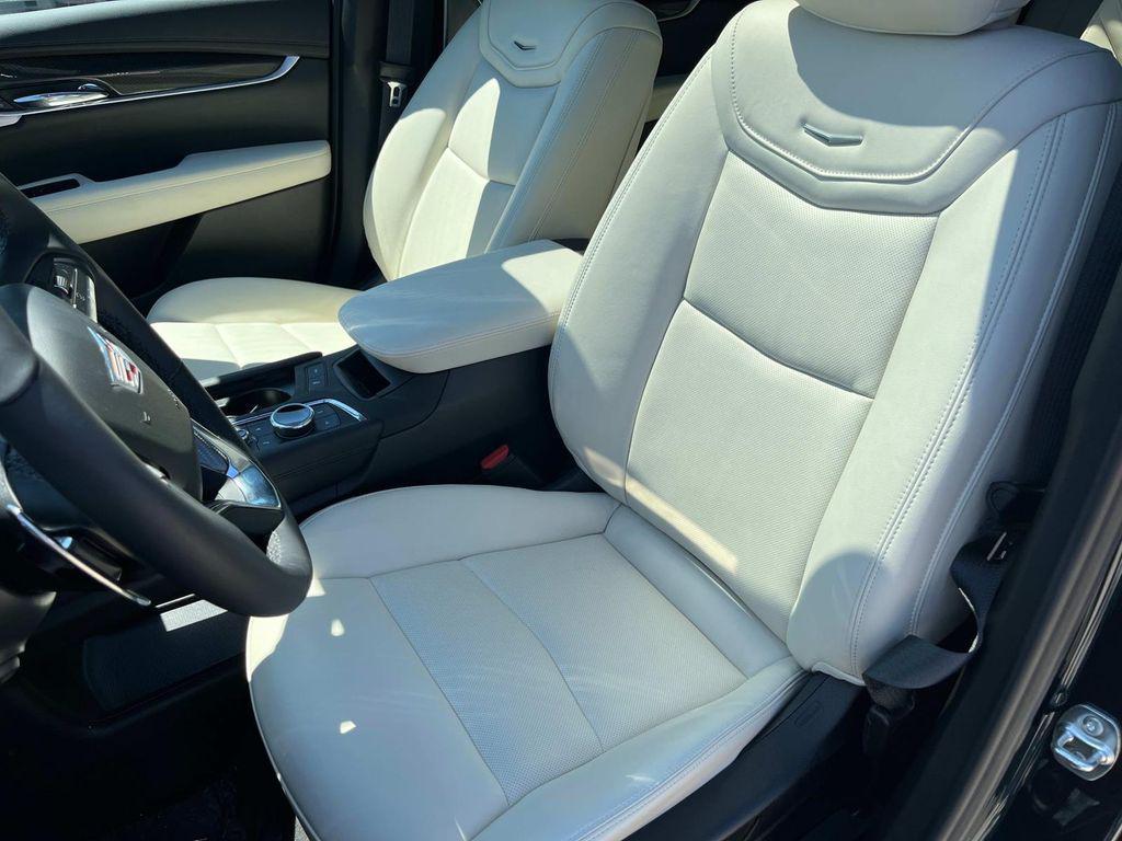 new 2025 Cadillac XT6 car, priced at $67,265