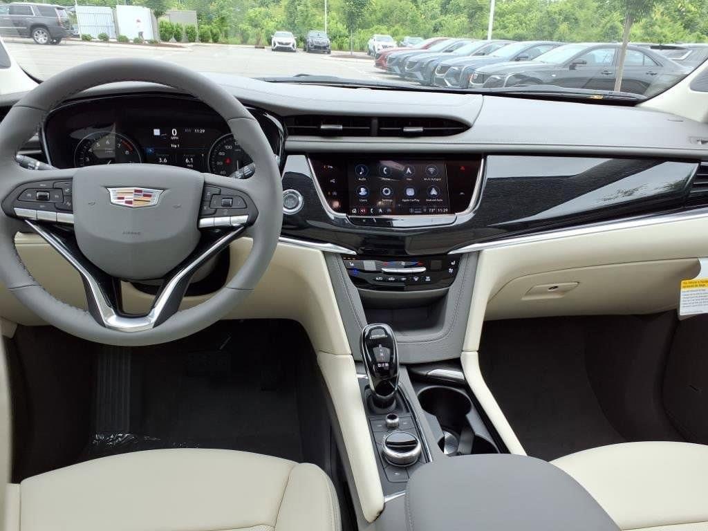 new 2025 Cadillac XT6 car, priced at $61,965