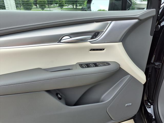 new 2025 Cadillac XT5 car, priced at $57,190