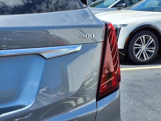 new 2025 Cadillac XT5 car, priced at $56,565