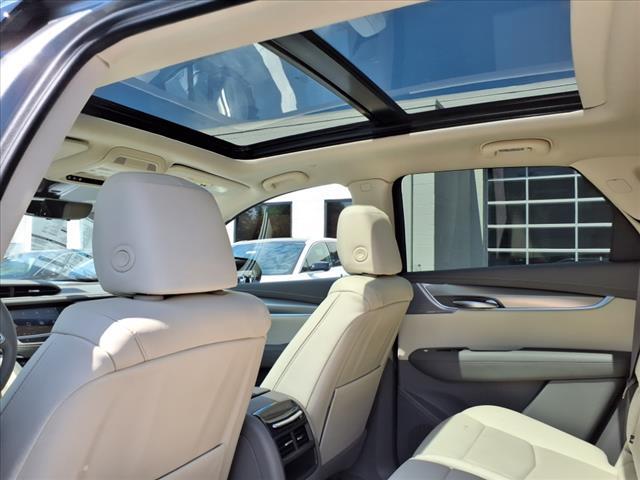 new 2025 Cadillac XT5 car, priced at $56,565
