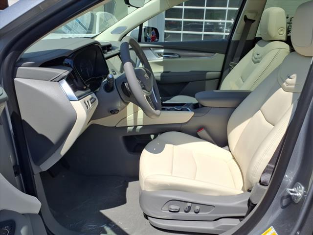 new 2025 Cadillac XT5 car, priced at $56,565