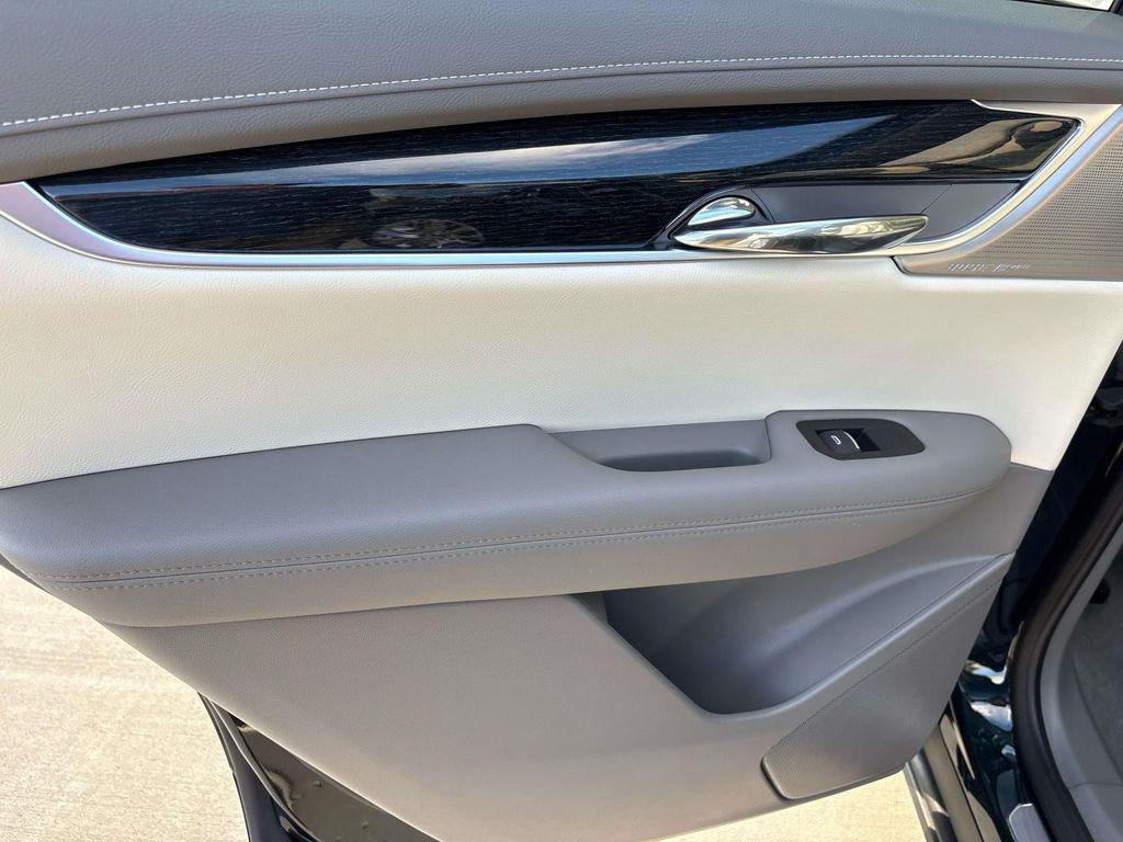 new 2025 Cadillac XT6 car, priced at $62,565